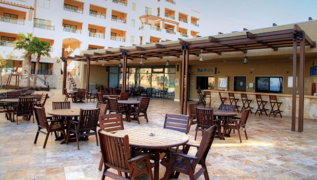 Spacious Apartments With Sea View At Samarah Resort Sweimeh Buitenkant foto