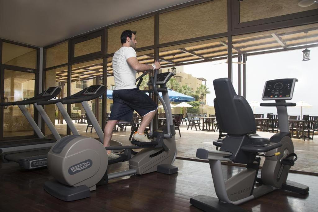 Spacious Apartments With Sea View At Samarah Resort Sweimeh Buitenkant foto