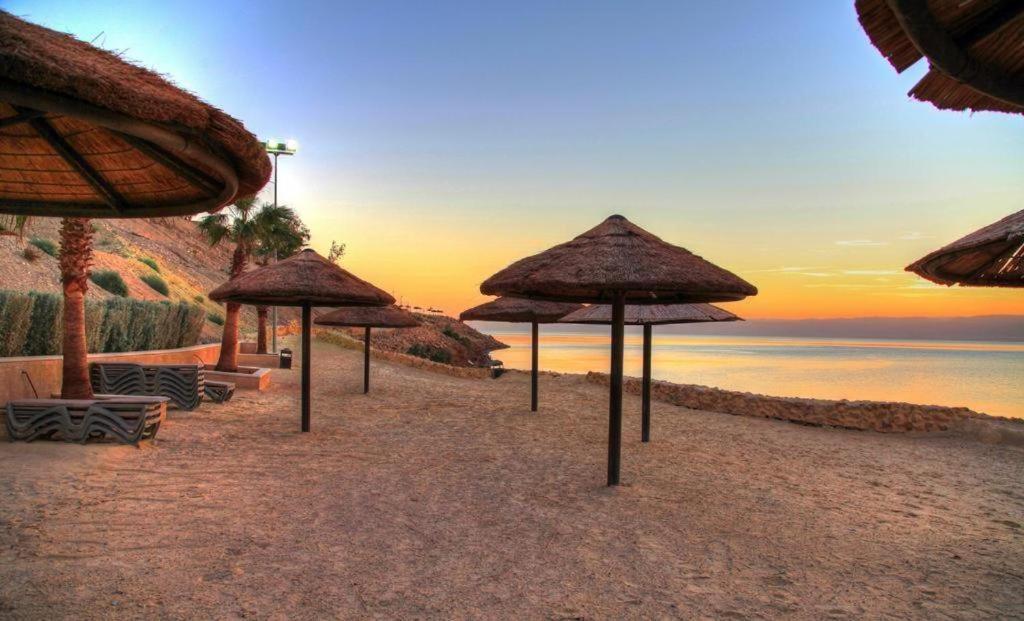 Spacious Apartments With Sea View At Samarah Resort Sweimeh Buitenkant foto