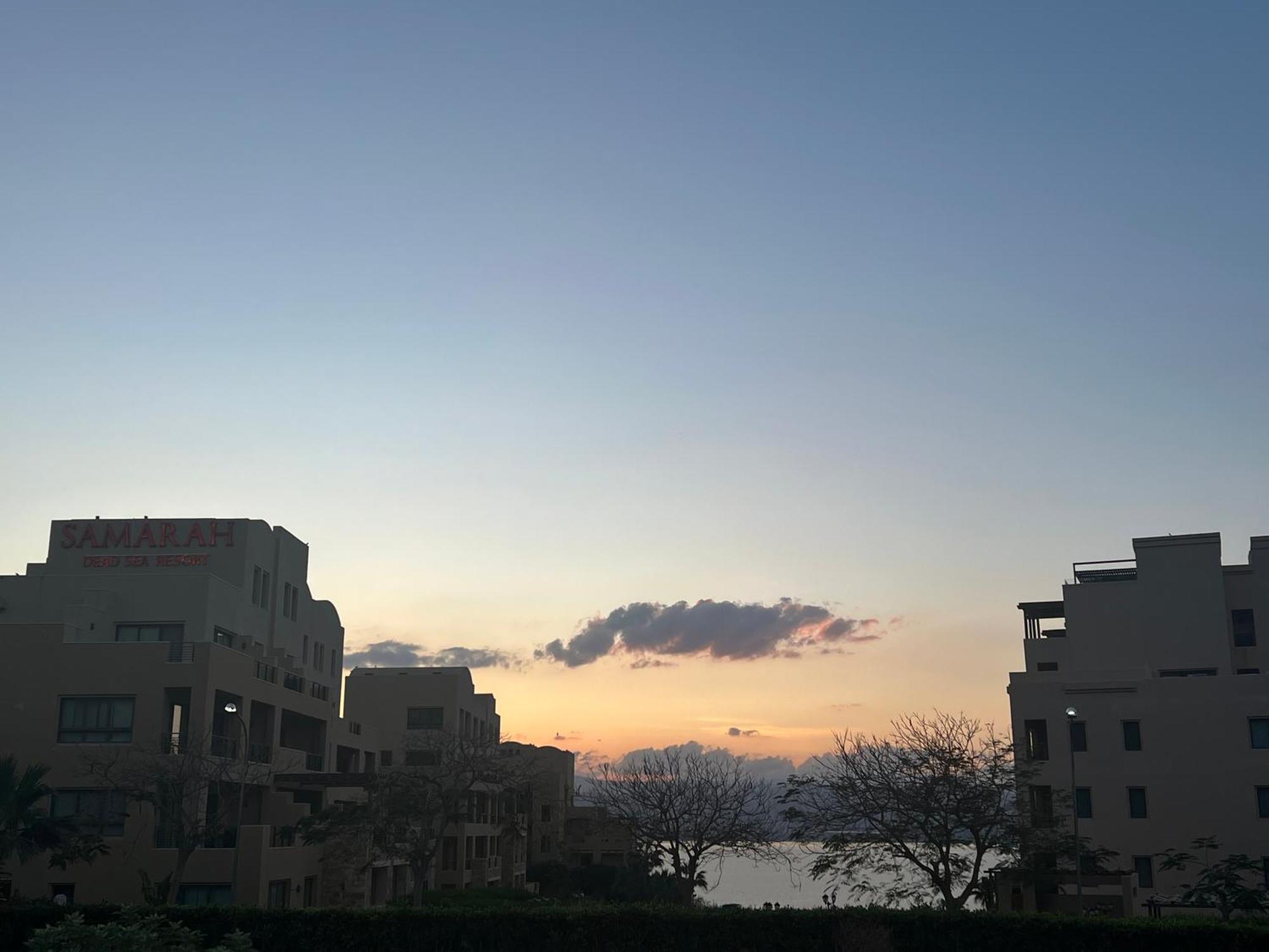 Spacious Apartments With Sea View At Samarah Resort Sweimeh Buitenkant foto