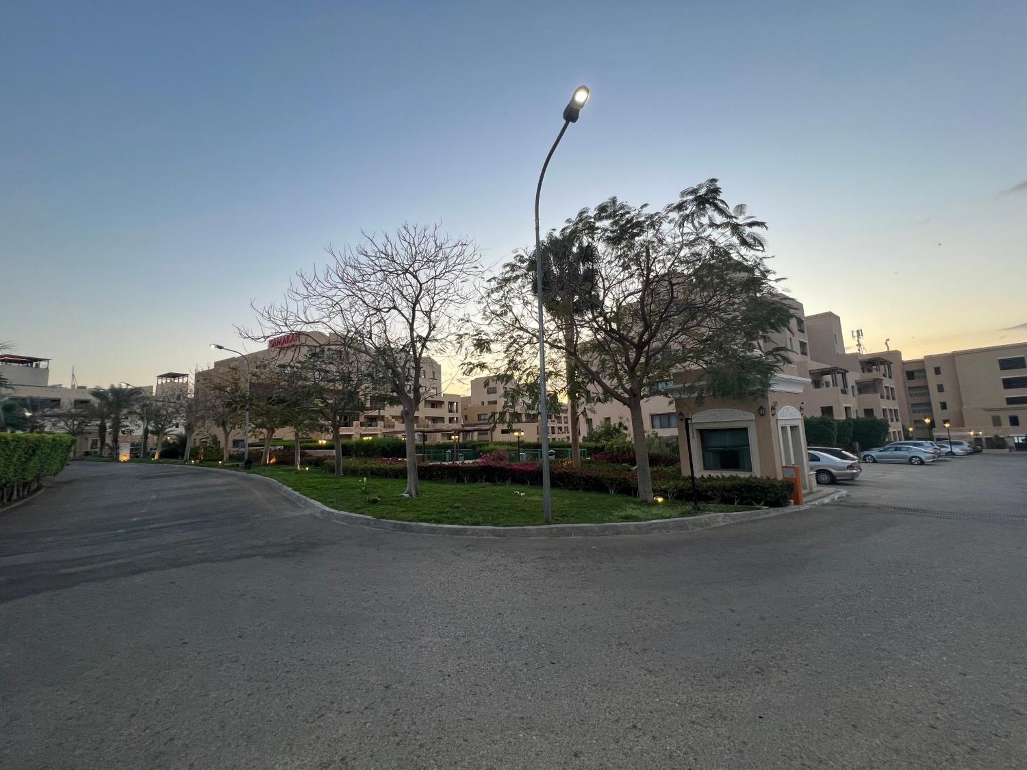 Spacious Apartments With Sea View At Samarah Resort Sweimeh Buitenkant foto