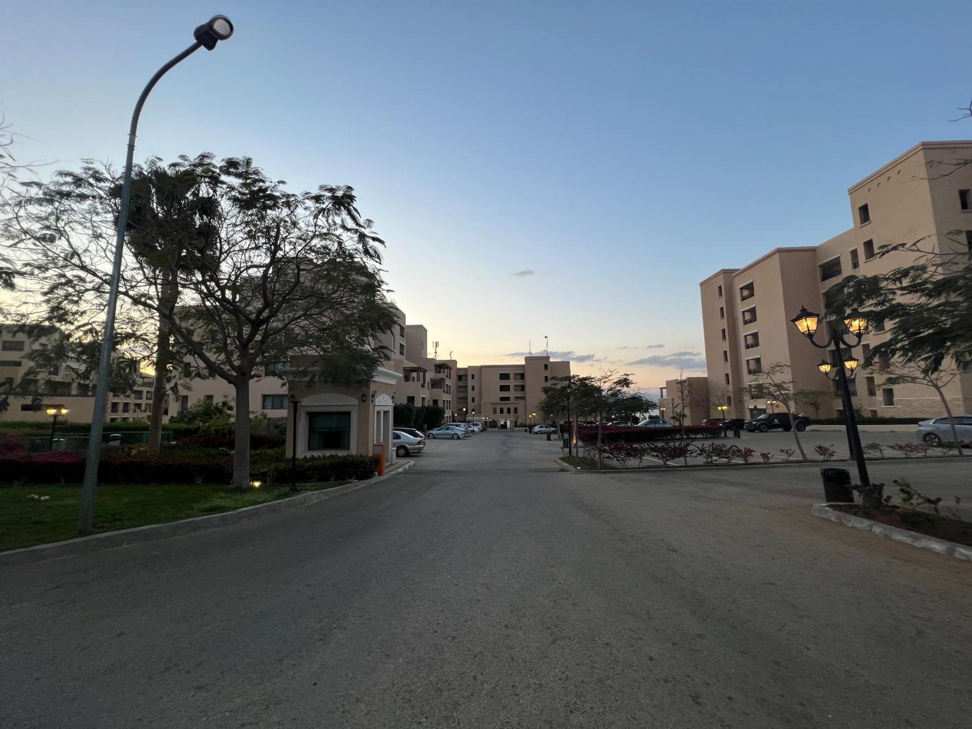 Spacious Apartments With Sea View At Samarah Resort Sweimeh Buitenkant foto